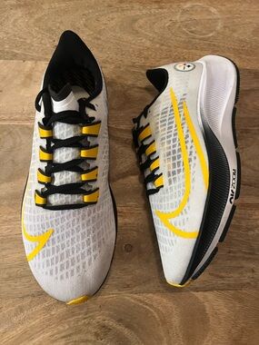 Nike Mens Air Zoom Pegasus 37 Pittsburgh Steelers M 5 White Yellow CZ5463-100